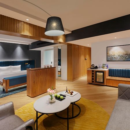 Novotel Mumbai Juhu Beach Exterior foto Suite