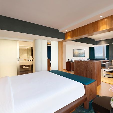 Novotel Mumbai Juhu Beach Exterior foto Suite at the hotel