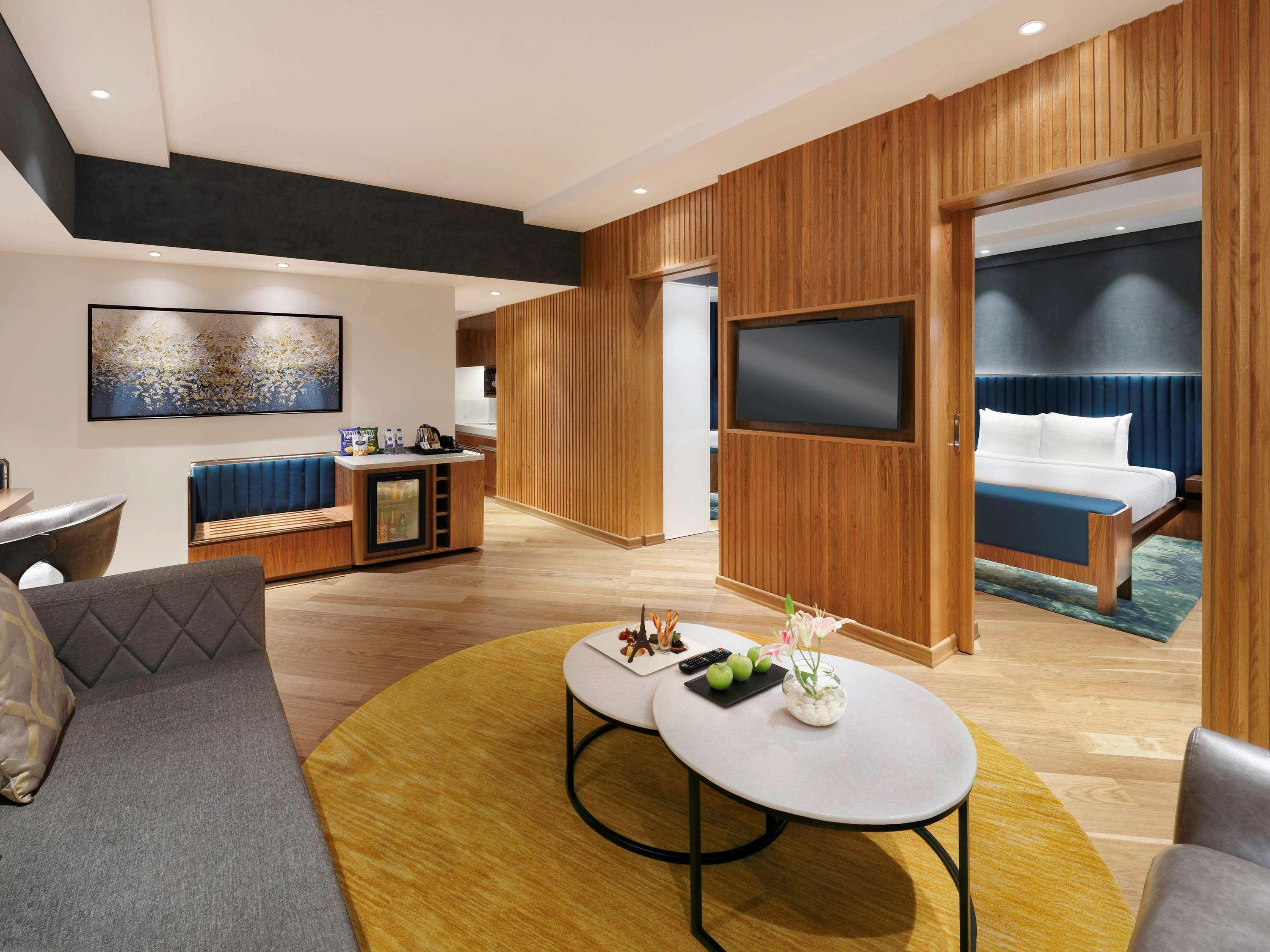 Novotel Mumbai Juhu Beach Exterior foto Suite