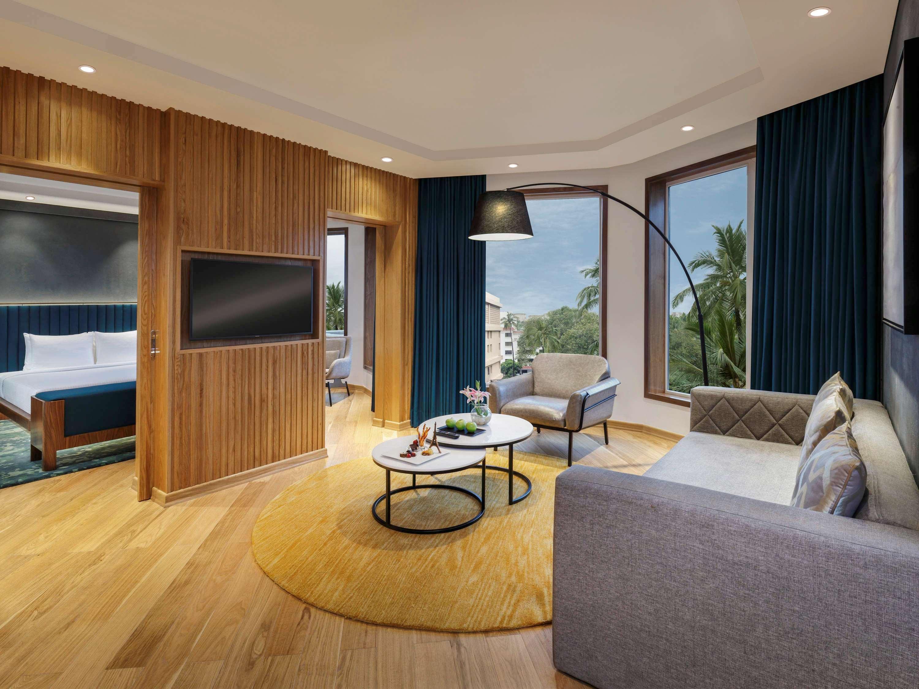 Novotel Mumbai Juhu Beach Exterior foto Suite