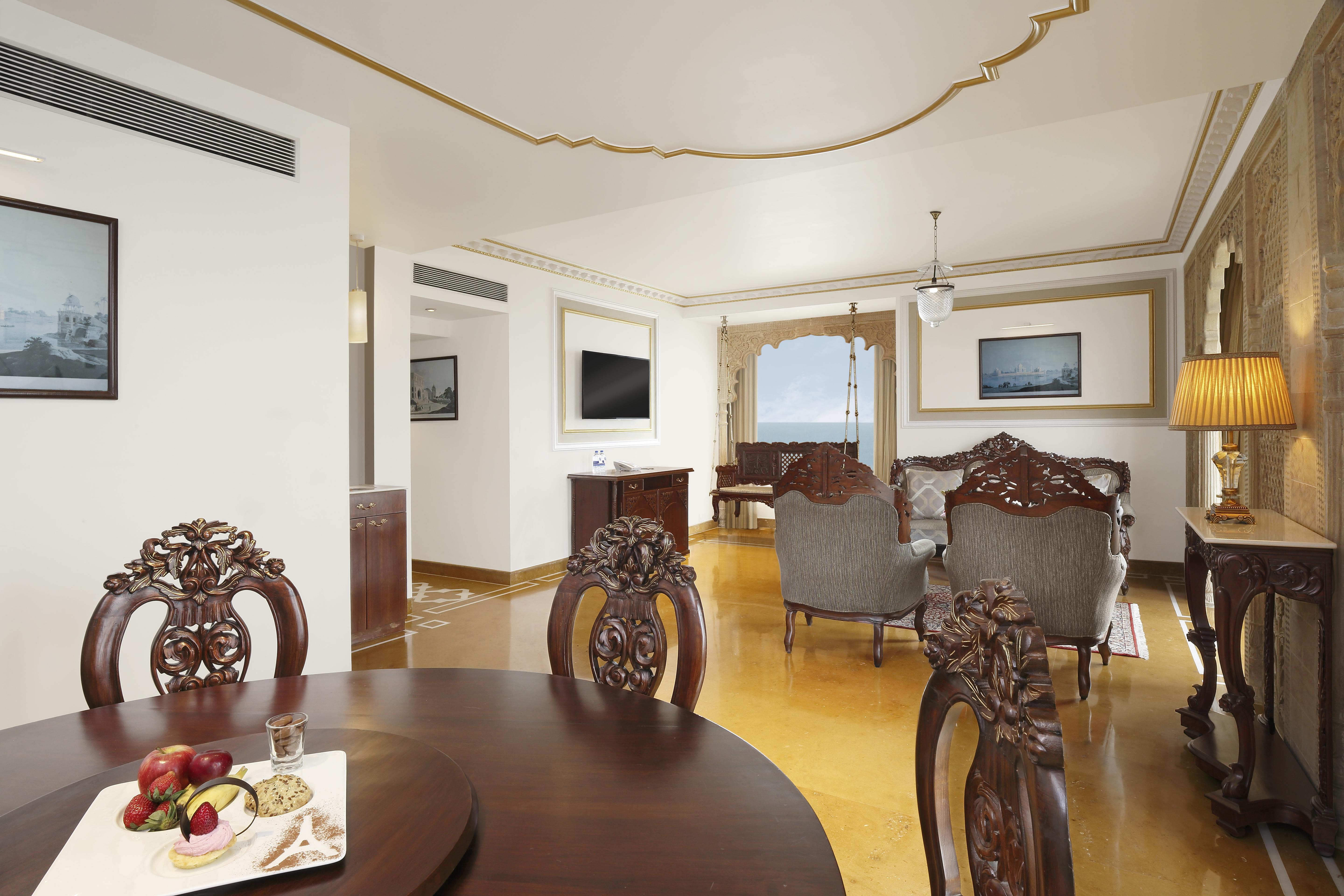 Novotel Mumbai Juhu Beach Exterior foto Suite at the hotel