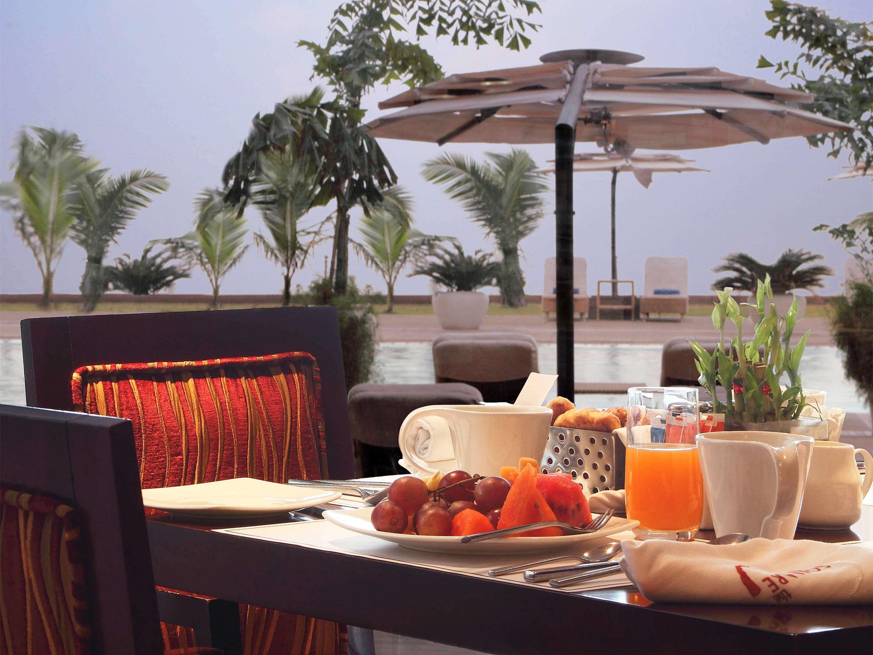 Novotel Mumbai Juhu Beach Exterior foto The Park, Hyderabad